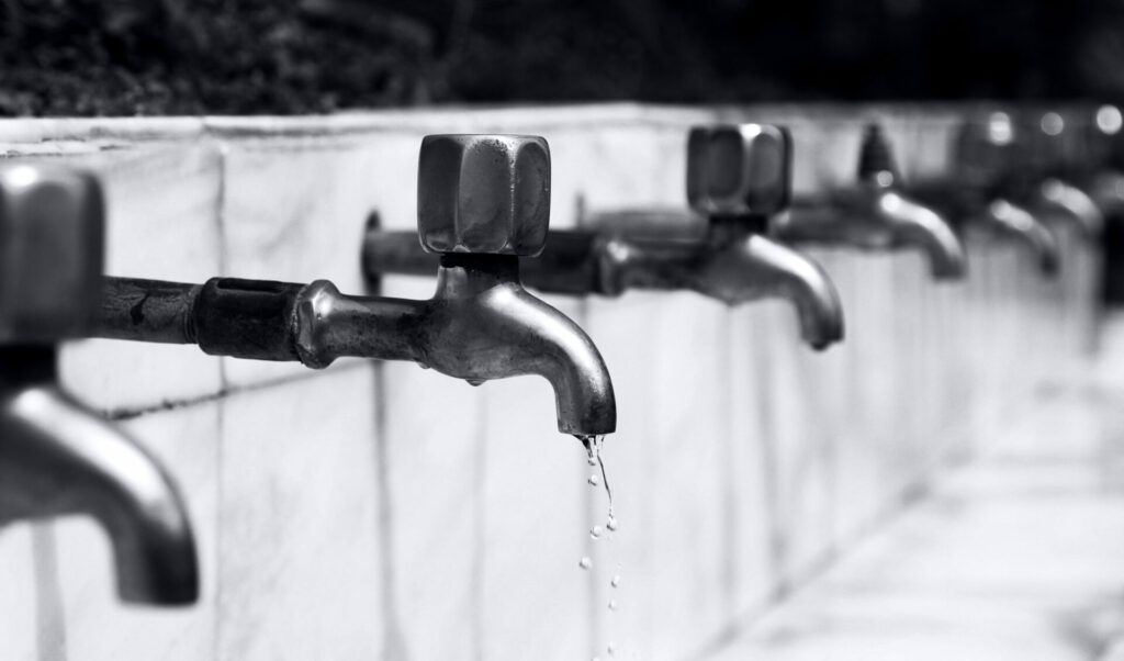 Mantenimiento en instalación de agua de tu casa